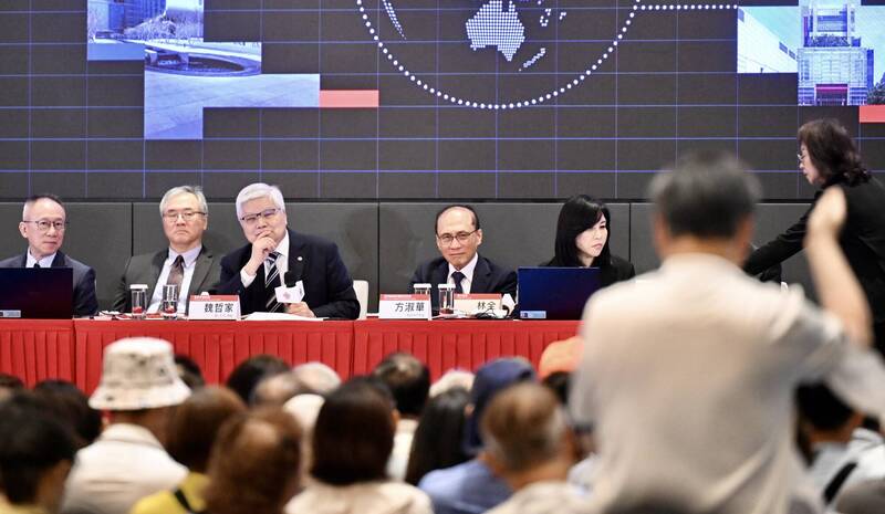 台積電股東會》小股東建議年報取消紙本 魏哲家：紙本是政府規定