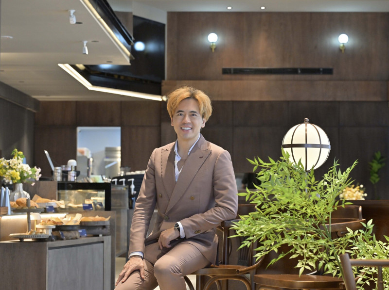 星巴克去冰加奶要付15元被罵翻 路易莎董座曝：業績好到翻掉