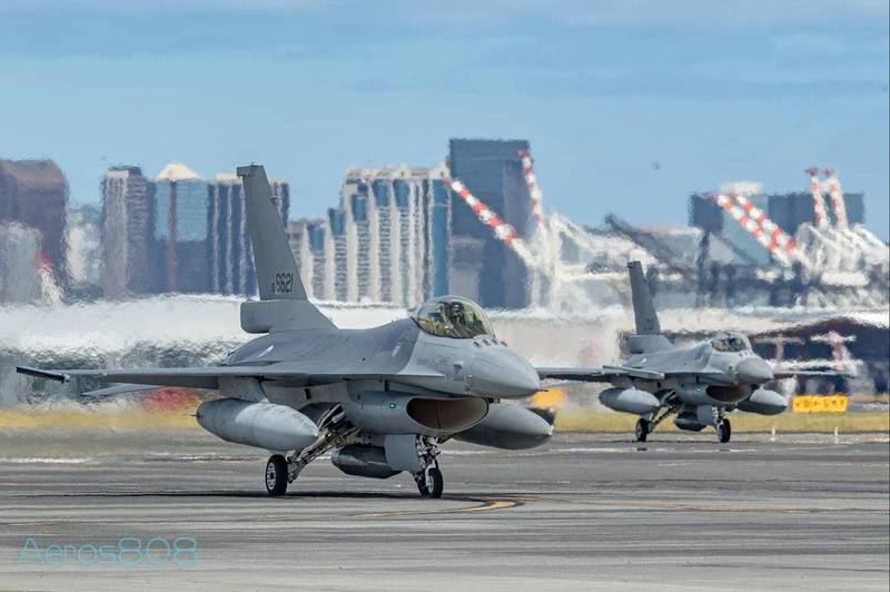 台海軍情》我飛行員駕F-16自美返台 經檀香山機場畫面曝光
