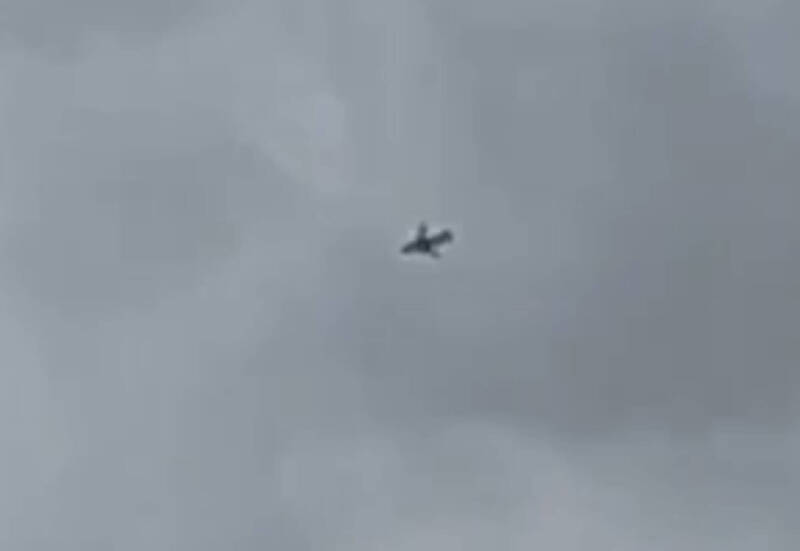 獨家》中國籍民航機「非正常」飛越金馬上空 民眾目擊傻眼