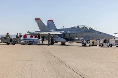 超越F/A-18的所有武器！美陸戰隊首掛AGM-158飛彈驗證戰力