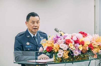 黃志偉上將主持鑑識實驗室授證 推「資安六塊基」