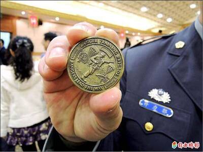 通過美國「突擊兵」鑑測  國軍歷來僅13人  隨身要帶這個「幣」