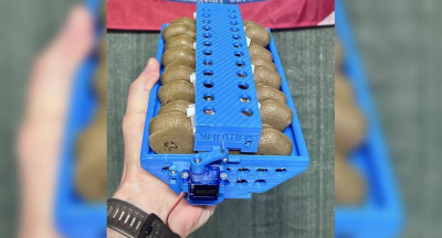 俄軍FPV無人機再進化！3D列印佈雷匣 專門投放「蝴蝶雷」