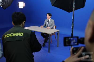 【影】結合新科技有別於以往 賴清德首次單獨上莒光園地喊話