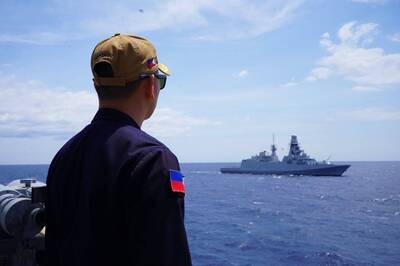 海軍軍艦計畫外的「對遇操演」長怎樣？ 菲、義海軍為你實地示範