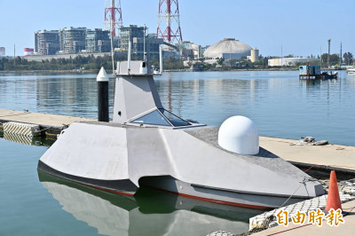台船軍用級無人船亮相  「奮進魔鬼魚」可載魚雷展現不對稱作戰特性