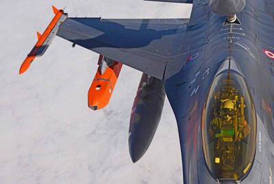 【影】土耳其F-16戰機首測新型自製巡弋飛彈 能整合無人機潛力可期