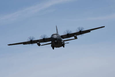 美軍AC-130J砲艇機火力強 未來有望整合「魚叉」飛彈強化反艦能力