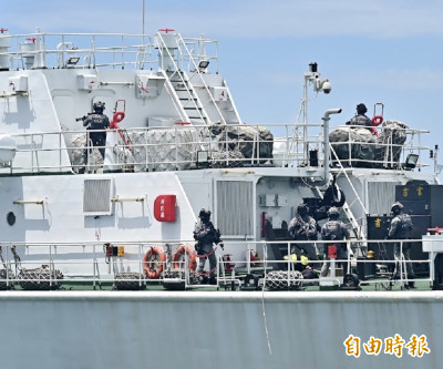 高雄港海空分列式！海安12號演習實兵演練 開放登艦參觀
