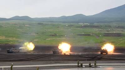 戰車、火砲、飛彈、直升機都來了 日本「富士總火演」展現旺盛火力