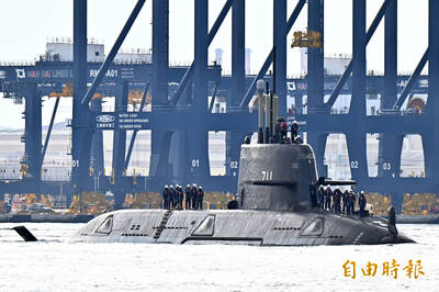 「海鯤號」潛艦第三次海測 高雄港監視器再度「被消失」
