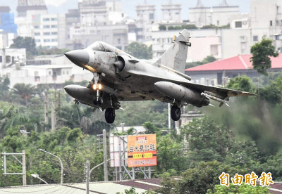 漢光41》模擬空軍基地遭中國飛彈攻擊  幻象戰機轉場花蓮戰力保存