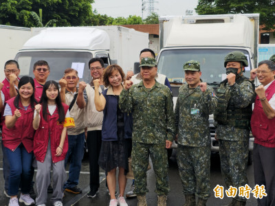 漢光41》徵用物流3噸半貨卡一字排開 柏鴻輝：平戰結合打造社會韌性