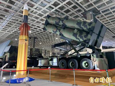 【影】飛彈車、雷達都是真的！ 第一線直擊中科院「強弓」飛彈系統