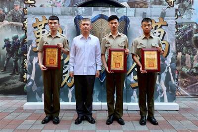 為執行國慶勤務結束再退伍  憲兵211營3名義務役男申請延役成佳話