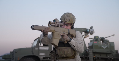 【影】諾格25公厘榴彈槍競逐美陸軍招標 化身步槍有彈匣、半自動