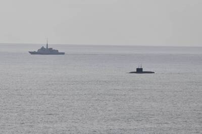 疑燃油外洩不得不上浮 俄基洛級潛艦現蹤大西洋 法巡防艦全程監視