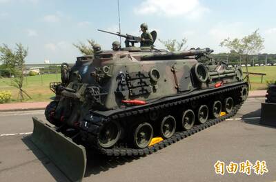 戰車「救護車」可不是吃素的   M88A1有50機槍也有66火箭彈托架