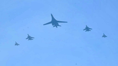 美軍B-1B轟炸機再赴印度 與Su-30及幻象戰機舉行聯合演習