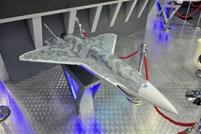 無人版Su-75 Checkmate首度曝光！俄羅斯拚「忠誠僚機」市場