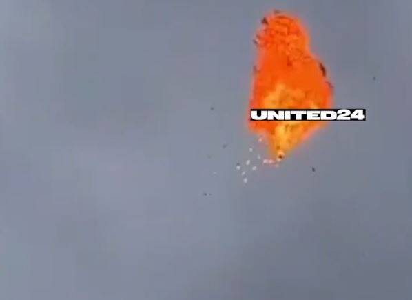 攔截俄自殺無人機！烏軍反無人機直擊 空中炸出大火球畫面曝