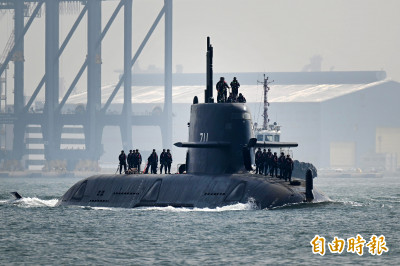 海鯤號今首次潛航測試 攸關6月交艦海軍進度