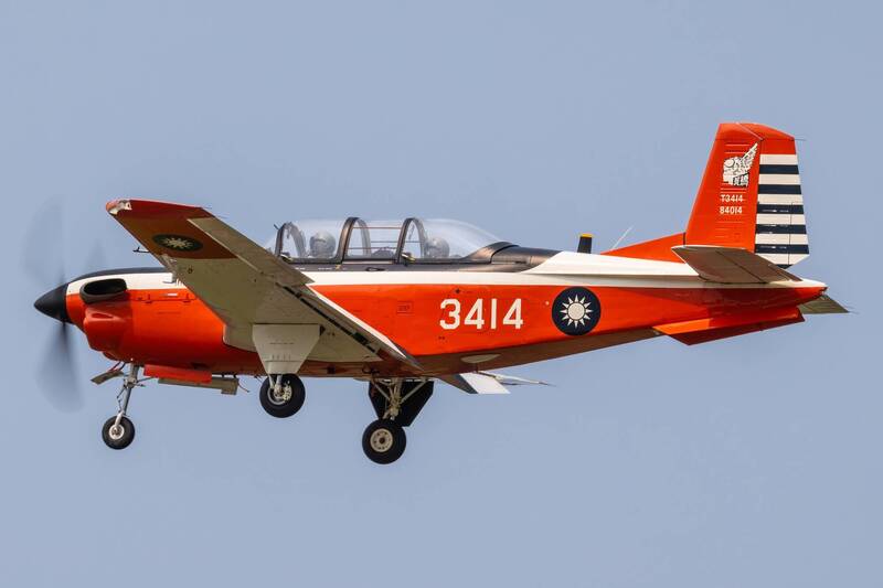 空軍T-34教練機墜毀2中校殉職 失事飛機照曝