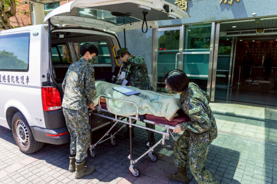 模擬花蓮港遭飛彈攻擊 國軍花蓮總醫院驗證醫療量能應變效能