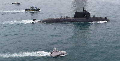 海鯤潛艦8月底、9月初交艦  量產型第一批2艘預計年底前動工