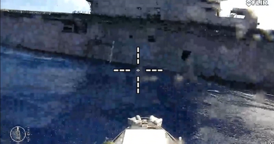 環太軍演「擊沉演習」創舉 攻擊型無人艇協力把4萬噸靶艦送入海底