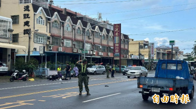漢光演習戰術機動任務 火砲路上現蹤 遇車禍協助交通引導