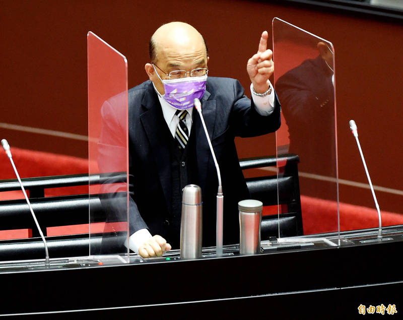 行政院蘇貞昌回應說，「我們從來就沒有打仗要靠別國派兵，來跟我們一起打」；賴士葆持續「指名」要邱國正回答。（記者朱沛雄攝）