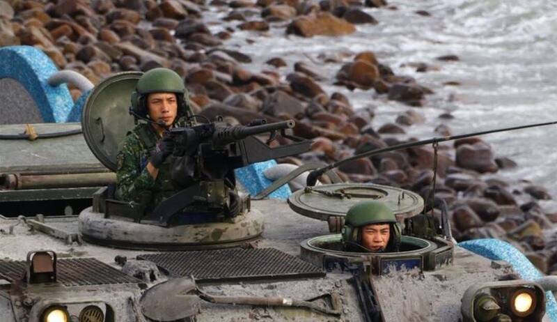 東引防空操演灰色CM21超罕見！夜間曳光火線太絢麗- 自由軍武頻道