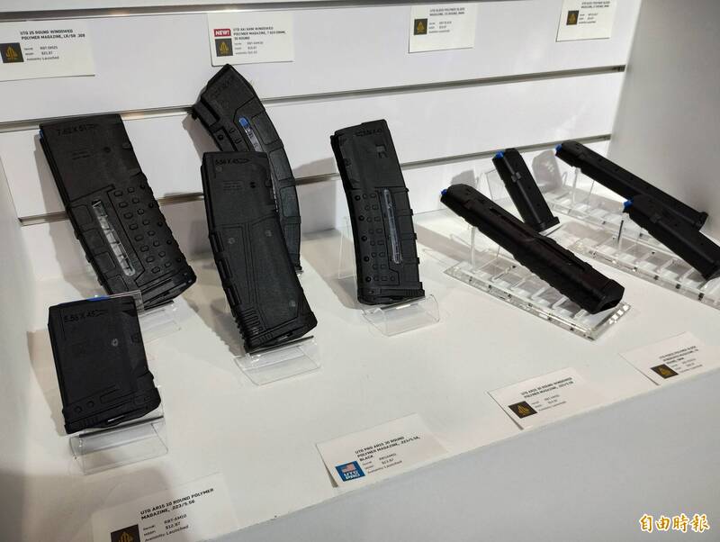 LEAPERS的彈匣有各種輕量化客製品。（記者吳哲宇攝）