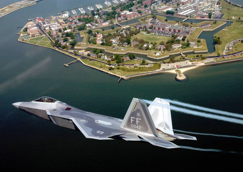 美國空軍現役第五代戰機F-22「猛禽」（Raptor）也將代表參加本屆的南韓航太國防展。（美國空軍官網）