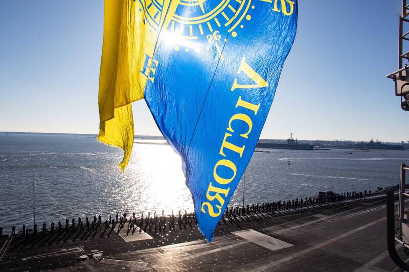 福特號航艦隸屬美國海軍第12航艦打擊群（CSG 12），下轄艦載戰機第8大隊（CAW 8）、驅逐艦第2中隊（DESRON 2）和「提康德羅加」（Ticonderoga-class）巡洋艦組成，全編制人員超過5000名，陣容相當龐大。（美國海軍福特號航艦官方推特）