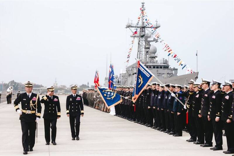 軍艦入港！113年敦睦艦隊高雄開訓 明日起環台供民眾登艦 自由軍武頻道