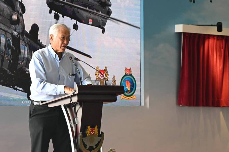 黃永宏致詞時指出，H225M和CH-47F將使新加坡武裝部隊的運輸能力更為強健和靈活，更重要的是，這兩種新型直升機平臺還將加強跨軍種融合，使新加坡空軍部隊能在運輸部隊和裝備時更好地支援陸軍和海軍。（圖片擷取自新加坡國防部）