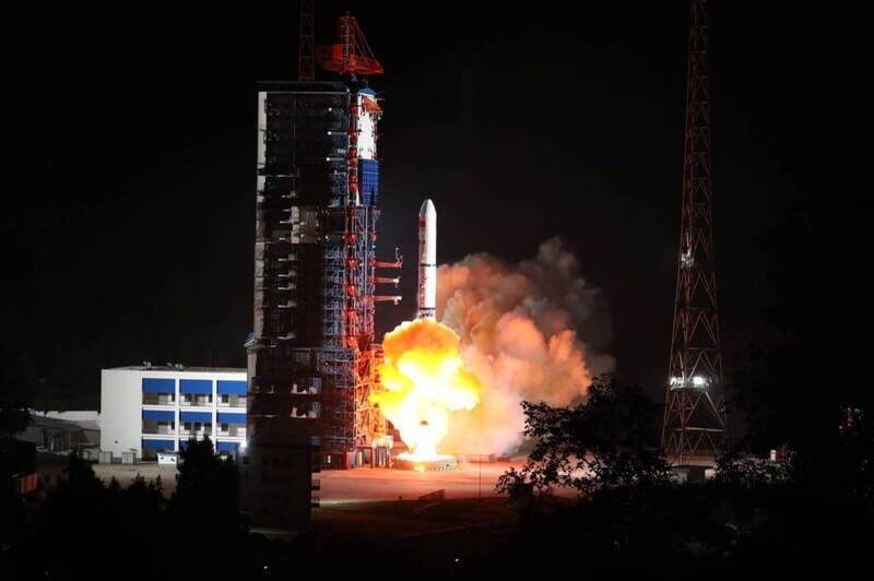 國防部表示，10日晚9點50分，偵獲中共於四川西昌衛星發射中心，執行運載火箭搭載衛星發射任務。示意圖。（歐新社檔案照）