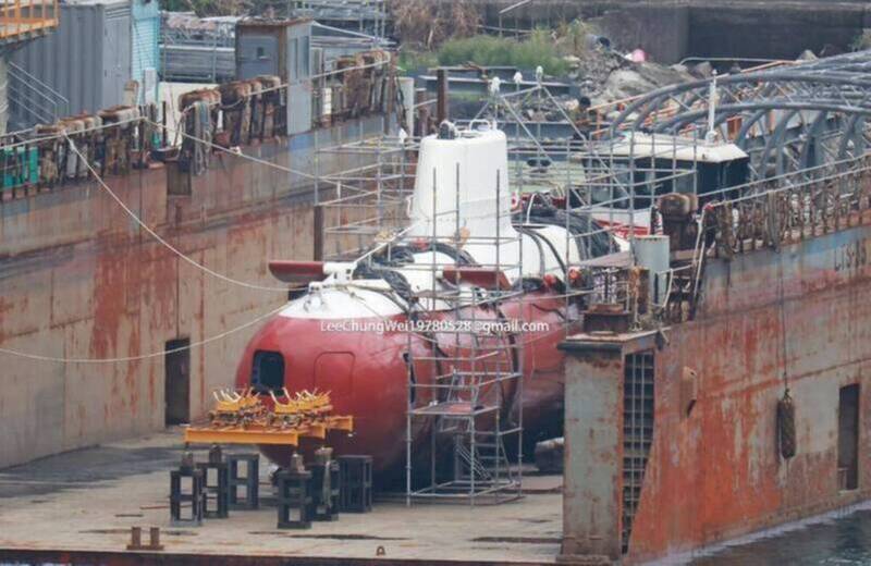 我國「慧龍」無人潛艇艦艏有2具魚雷管。（資料照，李忠衛授權提供）