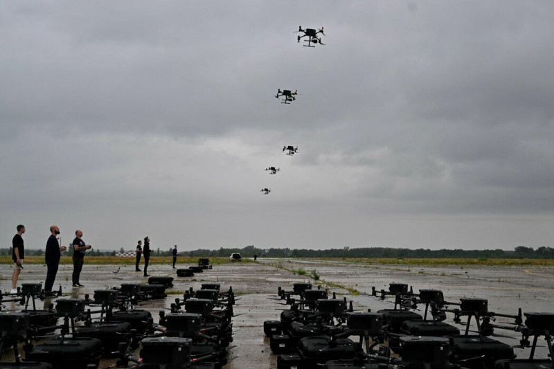 中國製的大疆無人偵察機被派往俄烏戰爭前線之前，曾在基輔地區測試，此照片攝於2022年。（法新社）