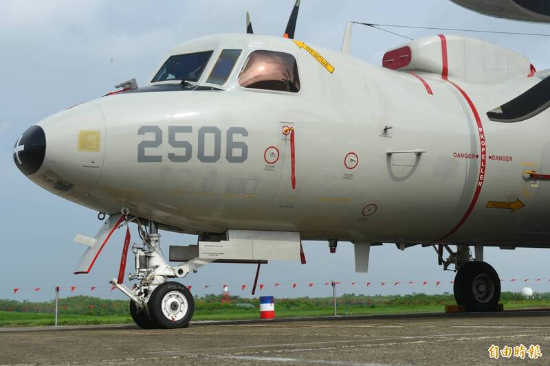 E-2K預警機已服役25年，未來有機會被E-2D預警機取代。（資料照，記者劉宇捷攝）