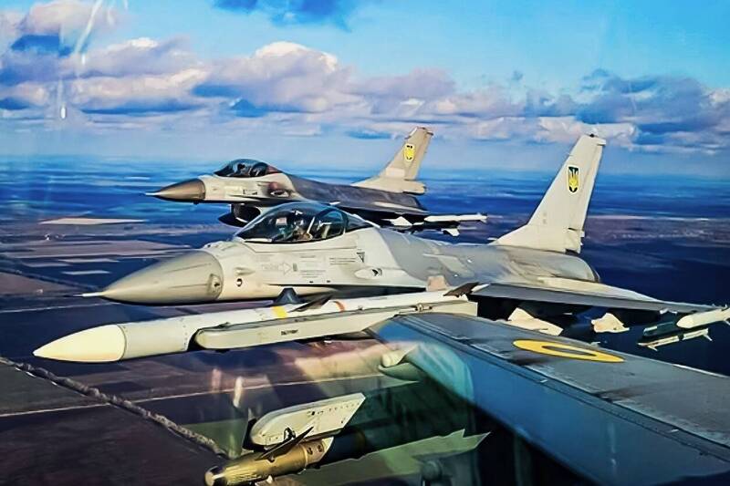根據最新一波美國對外軍售消息顯示，國務院再批准一項金額高達3.1億美元（約99億新台幣）的對烏軍售案，將為烏軍的F-16機隊提供更好的訓練，以及相關後勤維護設備。（圖片取自烏克蘭空軍臉書）