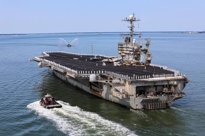 經歷8個月的遠征部署後，活躍於中東地區的美軍杜魯門號航艦，已於當地時間6月1日返抵美國維吉尼亞州的諾福克海軍基地，船員與飛行員們終於可以回家了！（圖片取自DVIDS）
