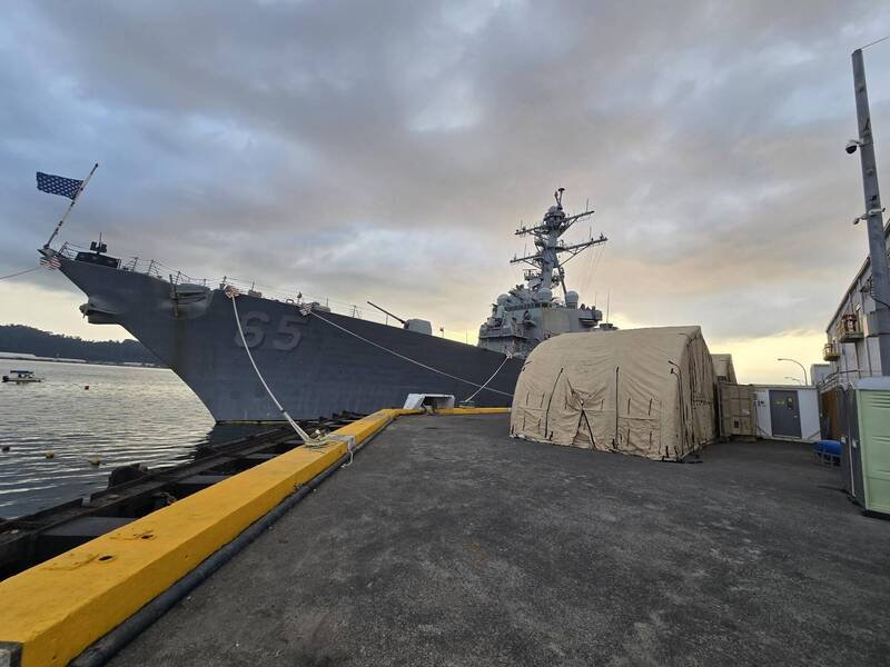 美國海軍第七艦隊旗下的伯克級驅逐艦「班福特號」（DDG 65），今年1月22日在菲律賓蘇比克灣實施了一次「戰時搶修暨維護」任務演練（SWARM-EX）。（美軍DVIDS網站）