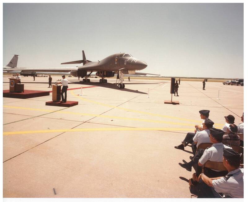 1985年6月29日進駐美國德州戴斯空軍基地的B-1B轟炸機，本月將迎來它成軍40周年紀念。（美國戴斯空軍基地官網）