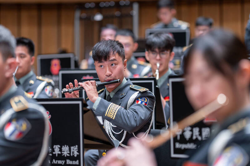 除了振奮人心的歌曲外，壓軸安可曲《陸軍尚勇》中，改編自應援曲《臺灣尚勇》，以飽滿音牆與昂揚節奏重現勝利氛圍。（陸軍提供）