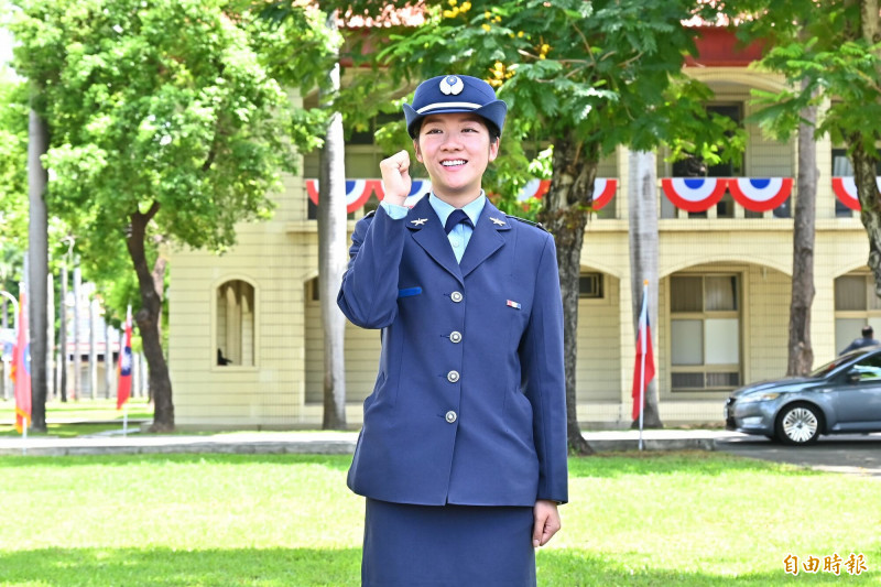 美國空軍官校首位台灣女畢業生  林樂觀授階任官