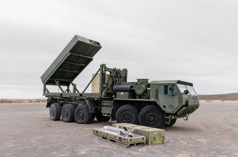 圖為「黑鬍子」極音速打擊彈藥，裝設於海馬士系統情形，主要填補PrSM飛彈與「遠程極音速武器」間的中程極音速打擊任務需求。（圖片取自@OSINTWarfare的Ｘ帳號）